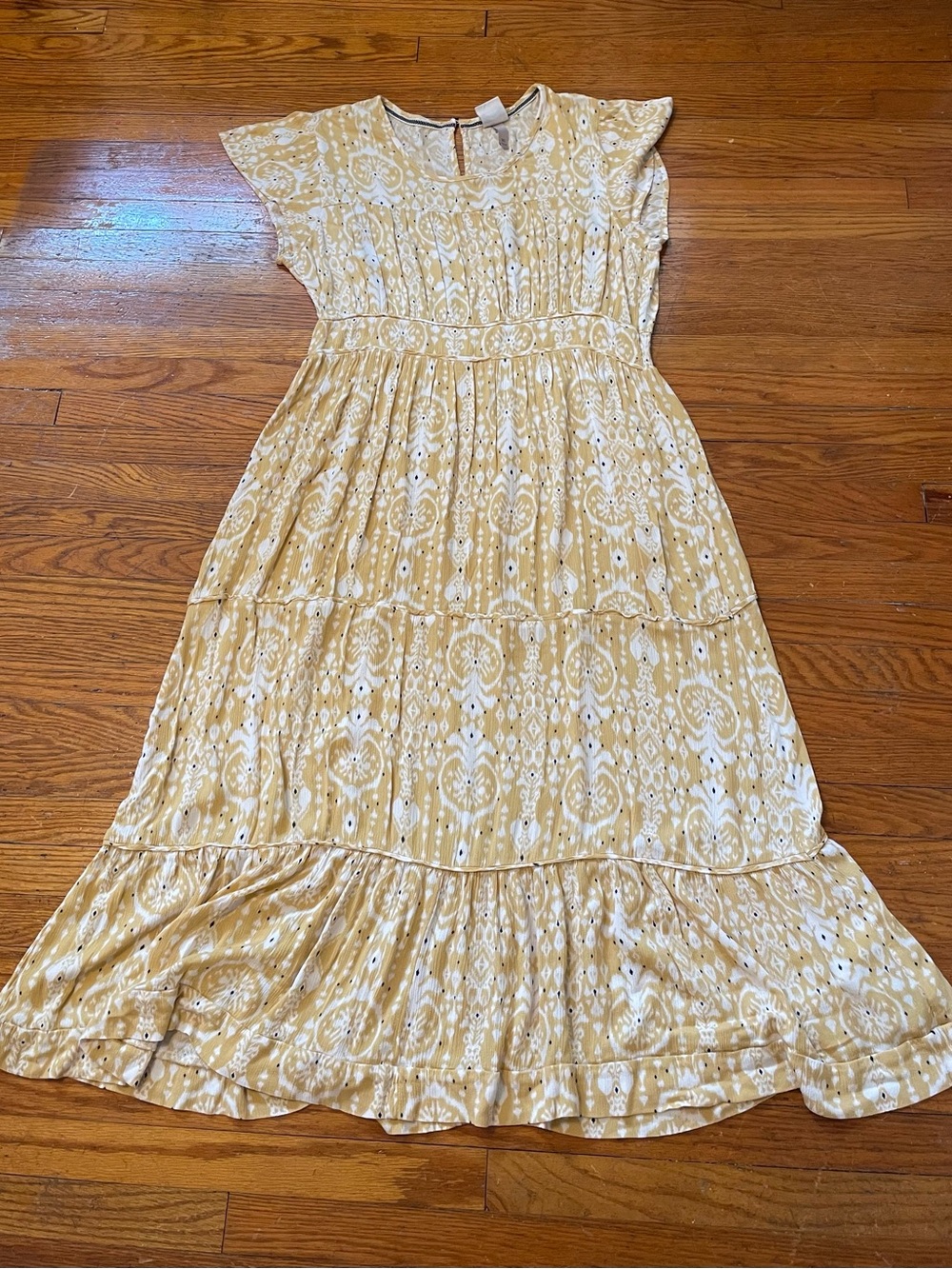 Knox Rose Tiered Flutter Sleeve Dress